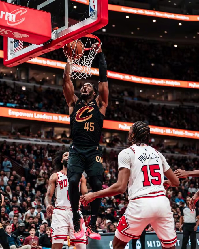 NBA常规赛倒计时；圣安东尼奥马刺今晚豪取连胜；细节引发关注；球迷炸锅；阵容厚度经受考验的简单介绍