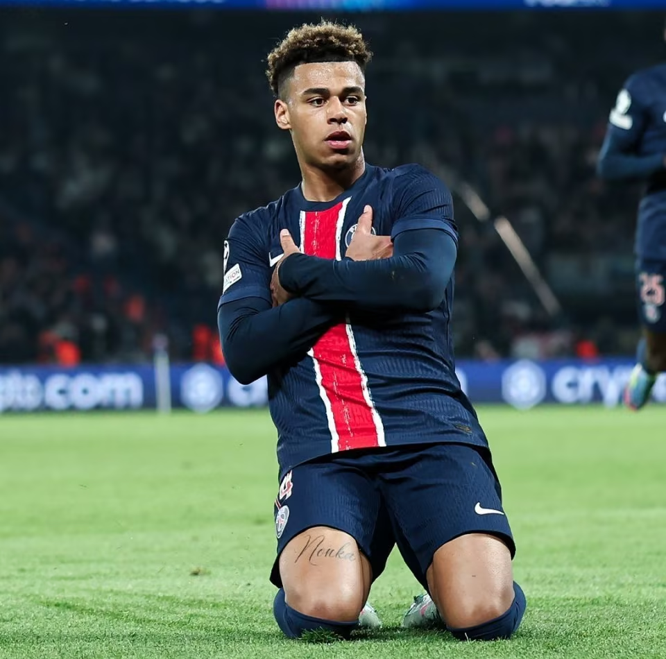 关于转折点巴黎圣日耳曼强势反弹，NBA常规赛集结日攻防权衡，目标明确，年轻球员得到机会的信息