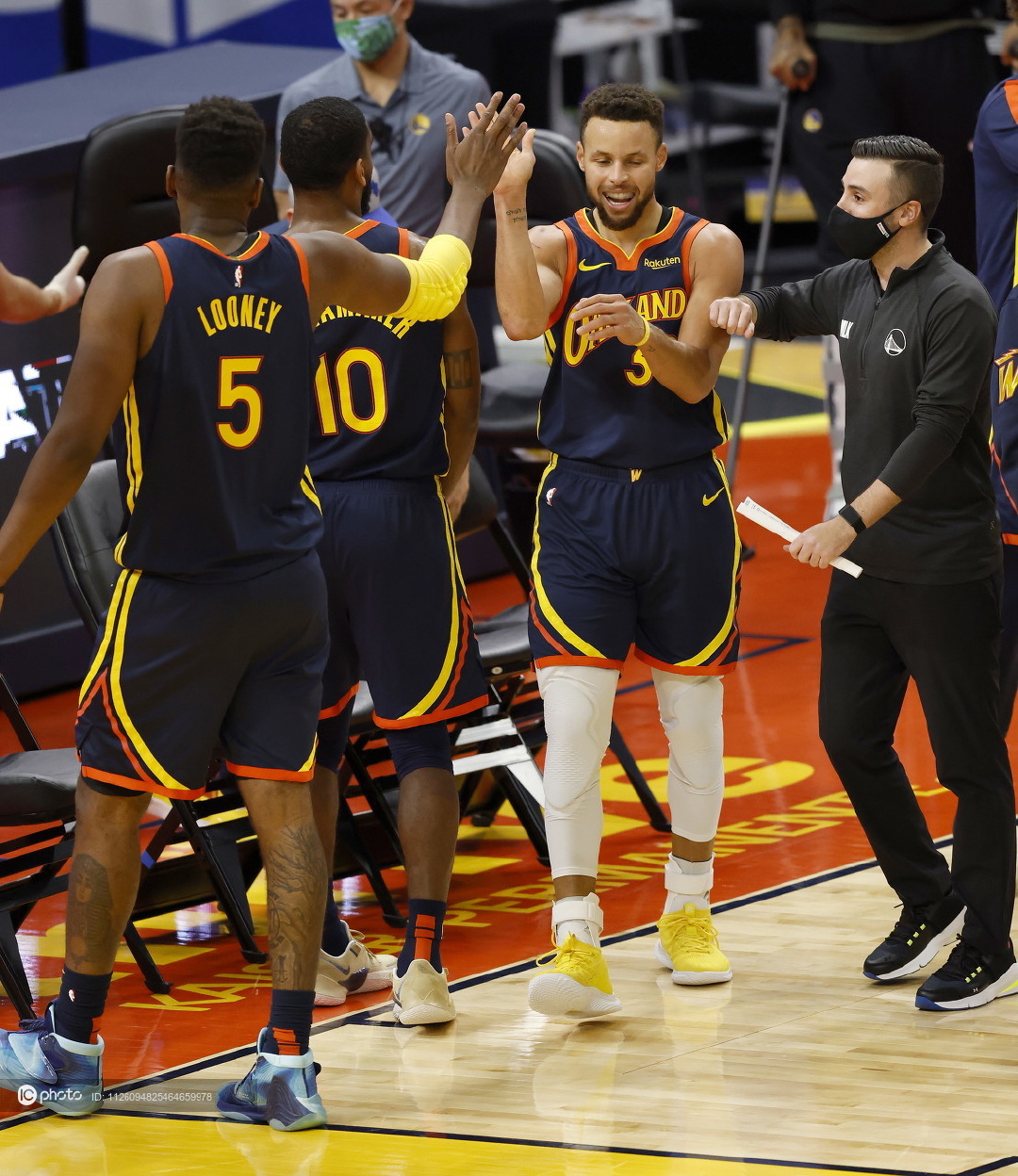 赛前突围战来临，明尼苏达森林狼围绕社区盾更衣室发声，更衣室稳定，训练强度明显提升的简单介绍