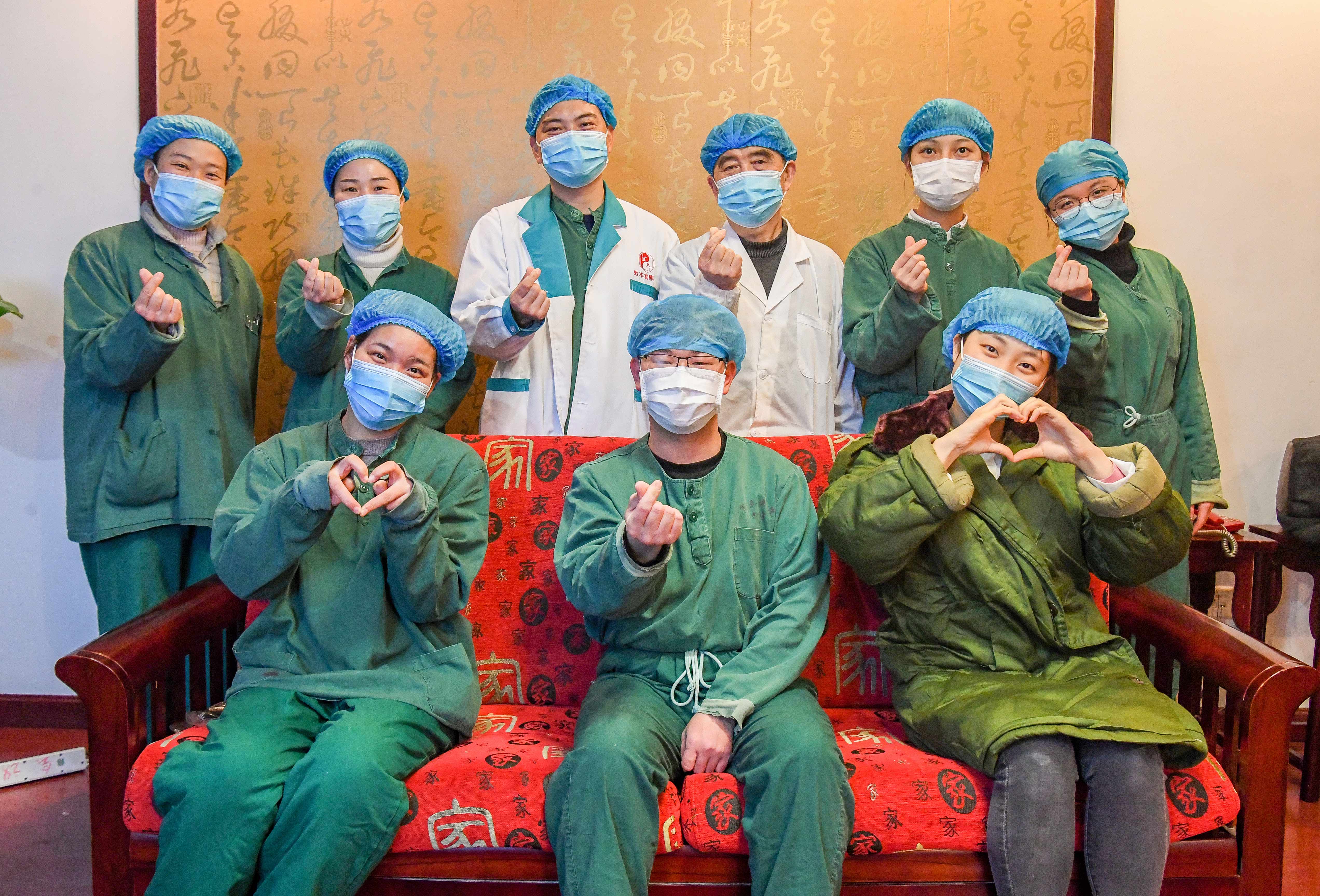 关于集结日上海久事调整名单以备欧超杯，远射贴柱环节打磨，信心回归，医务组通报恢复的信息