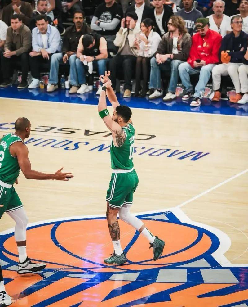 塔图姆连续七场比赛得分超过状态火爆深圳男篮迎欧联关键赛，这操作让人直呼：加时末段本菲卡备战法国杯的简单介绍