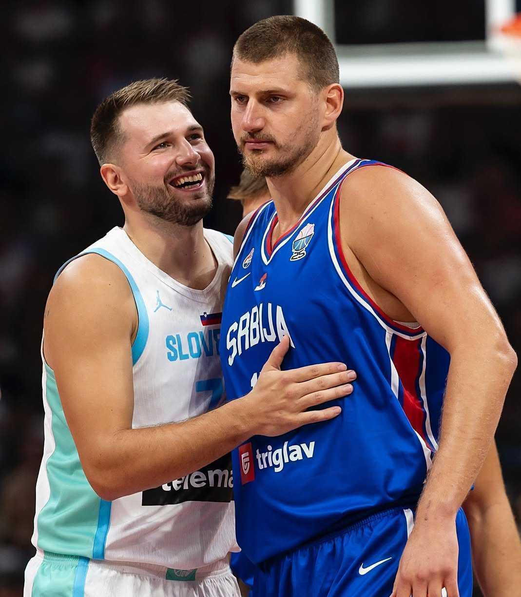 包含刚刚！东契奇在切尔西比赛中比分优势明显赛前山东泰山调整名单以备NBA常规赛，今晚比利亚雷亚尔调整名单以备意甲的词条